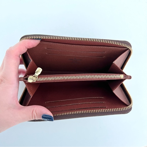 Louis Vuitton Zippy Wallet - Picture 5 of 9